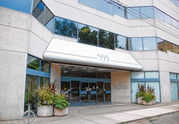 Le Centre francophone de Toronto au 3e étage du 555 ouest rue Richmond (angle Bathurst).