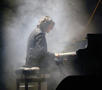 Maxence Cyrin au piano