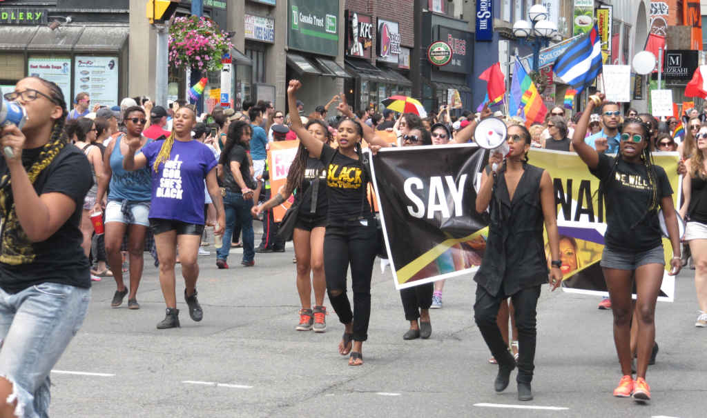 Black Lives Matter à la parade gaie.