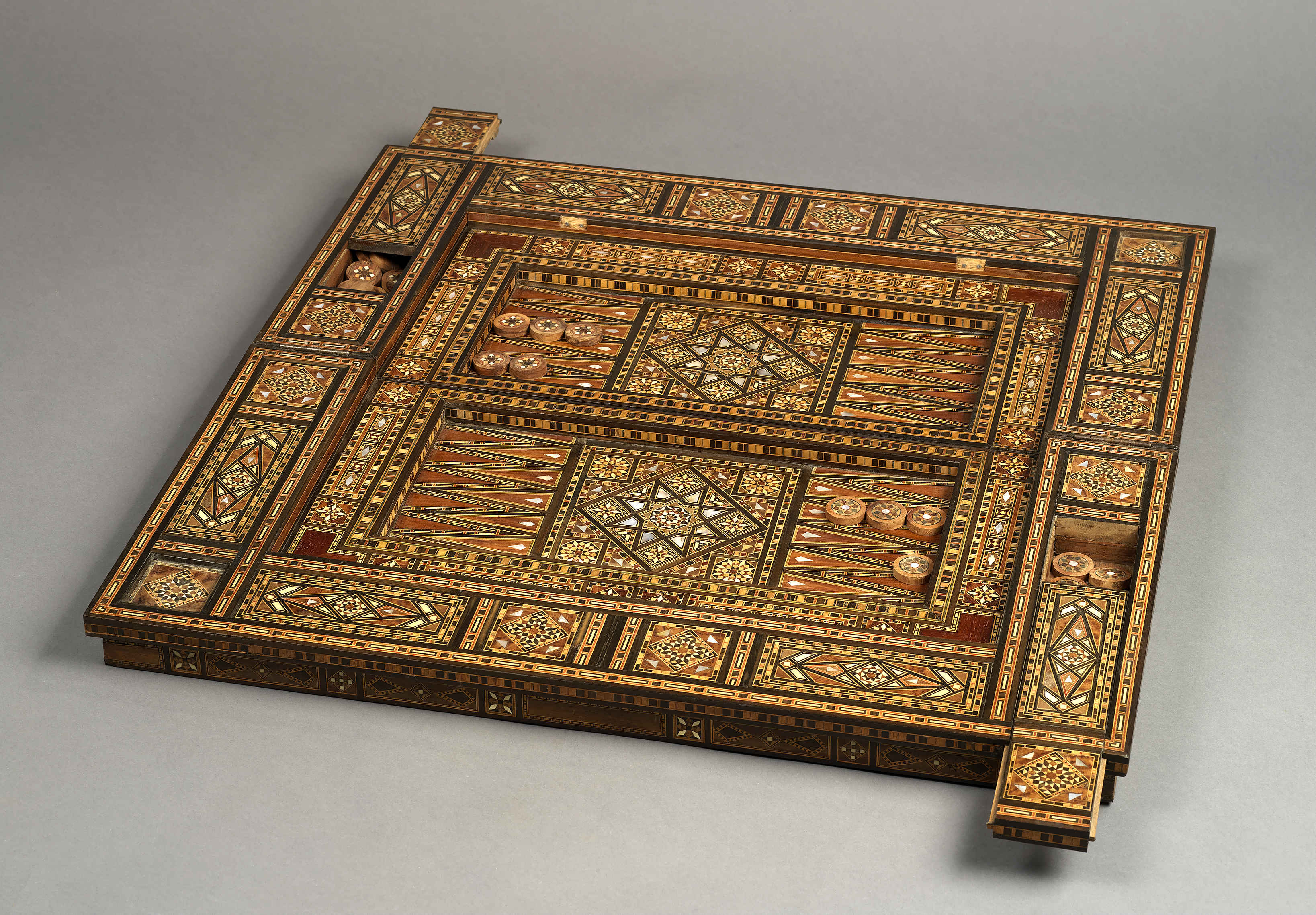 akm_syria_game-board_royal-ontario-museum musee Aga Khan - l-express.ca
