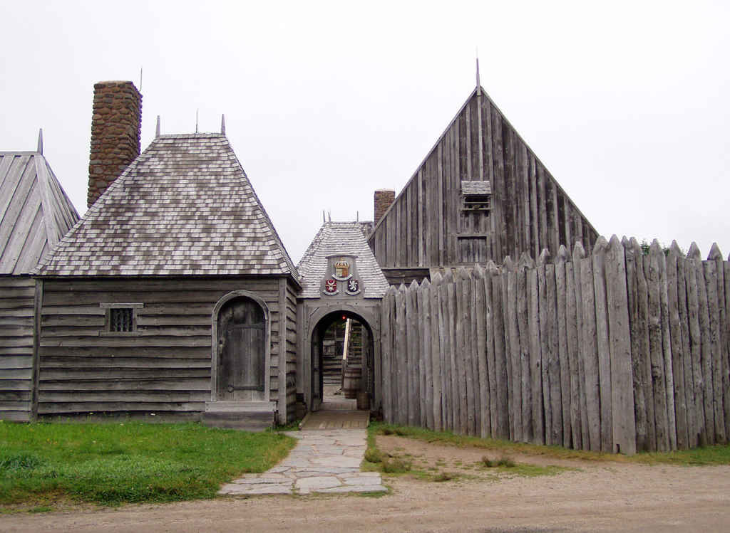 Le site national de Port-Royal, en Nouvelle-Écosse, comprend une réplique du fort français érigé en 1605.