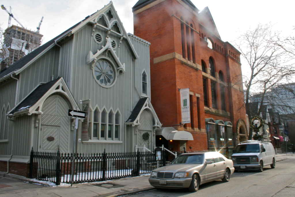 Le Heliconian Hall: la seule église en bois encore debout à Toronto.