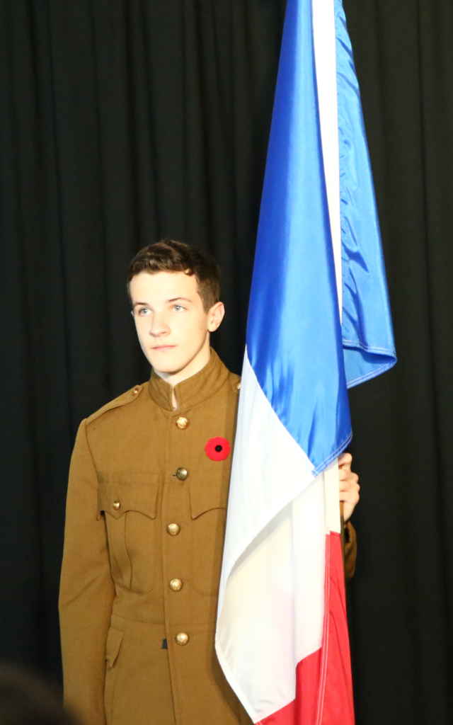Un élève en uniforme canadien de 1914-18.