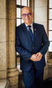 Le sénateur René Cormier, président du Comité sénatorial des langues officielles
