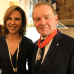 Le 3 décembre dernier, l’ambassadrice de France au Canada, madame Kareen Rispal remettait au sénateur Serge Joyal les insignes de Commandeur de la Légion d'honneur de la République française