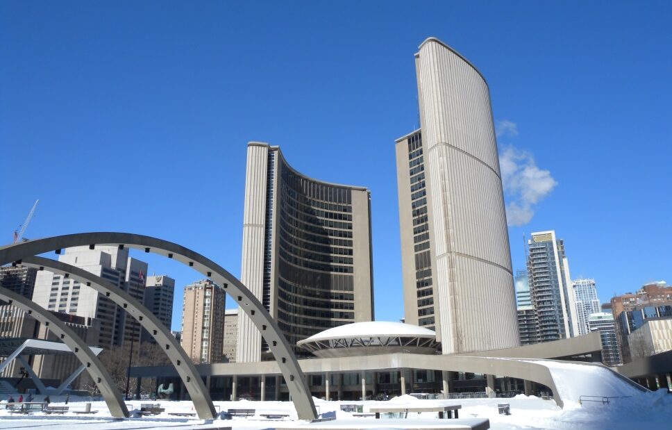 L'hôtel de ville de Toronto.