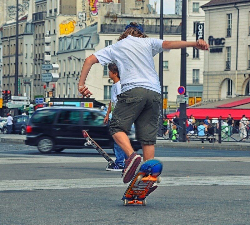 ado-adolescent-skateboard