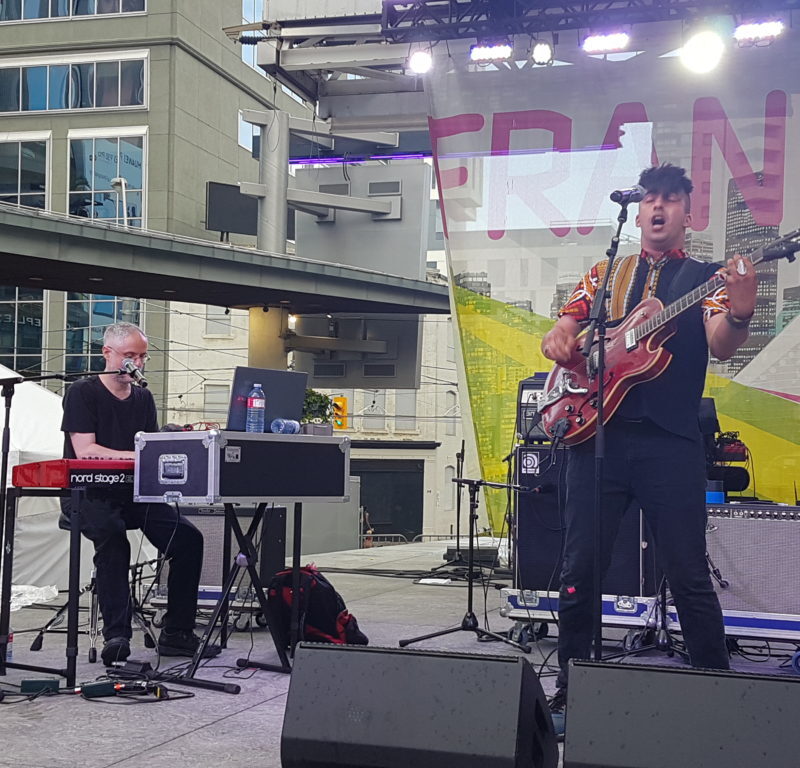 Mehdi Cayenne sur la scène de la Franco-Fête de Toronto à l'été 2019.