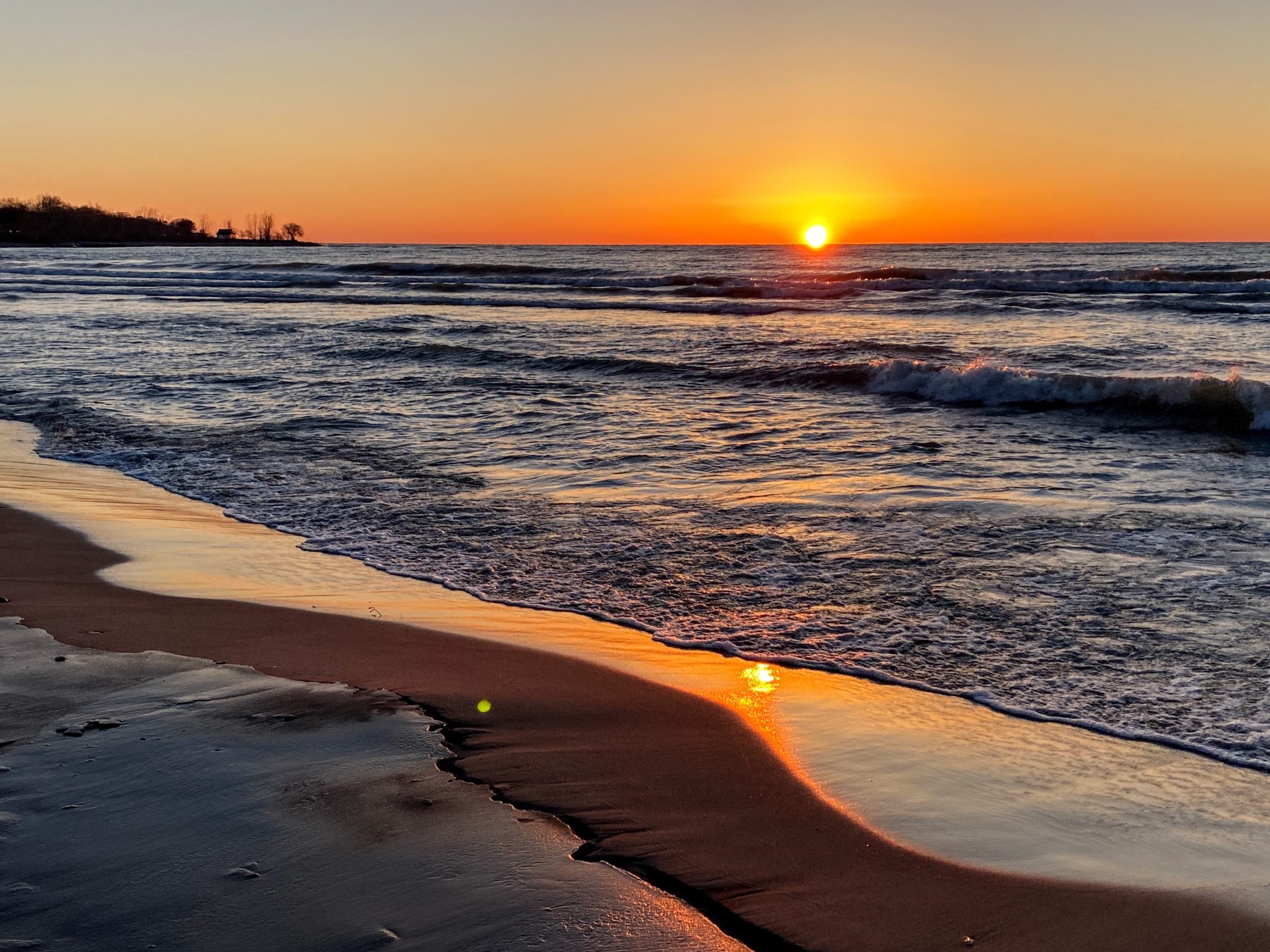 Lever du soleil dans les Beaches méditation et promenade