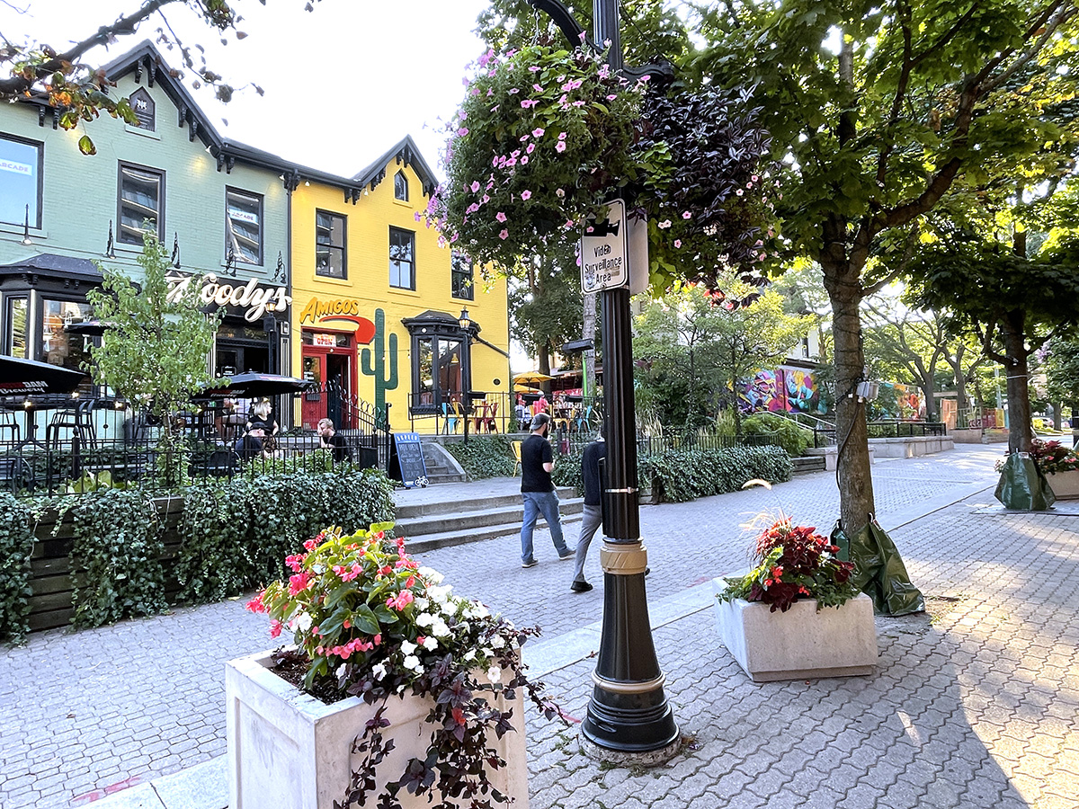Hess Village oasis pédestre unique à Hamilton