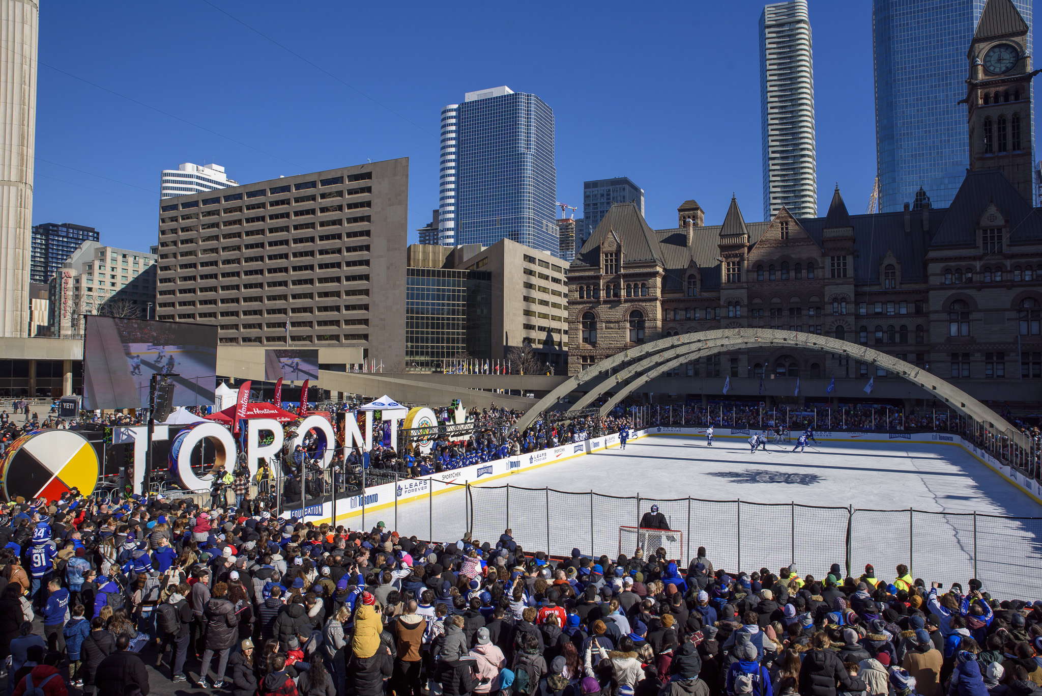 Franc Succès Pour La Pratique Extérieure Des Maple Leafs