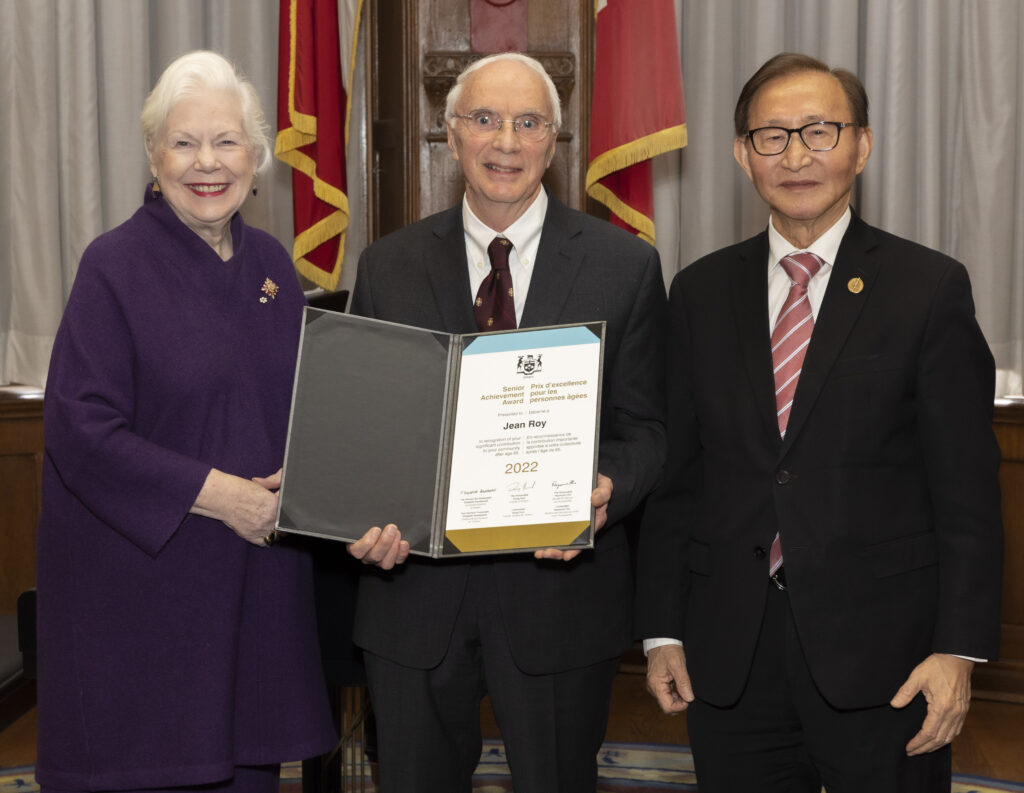 Jean Roy, Prix d’excellence de l’Ontario pour les personnes âgées