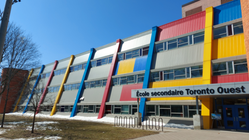 cyber, Ecole secondaire Toronto Ouest