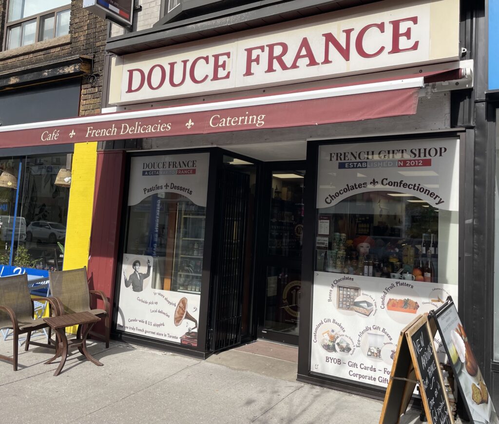 Rénovation de l'épicerie Douce France