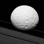 Mimas-anneaux-Saturne-océan
