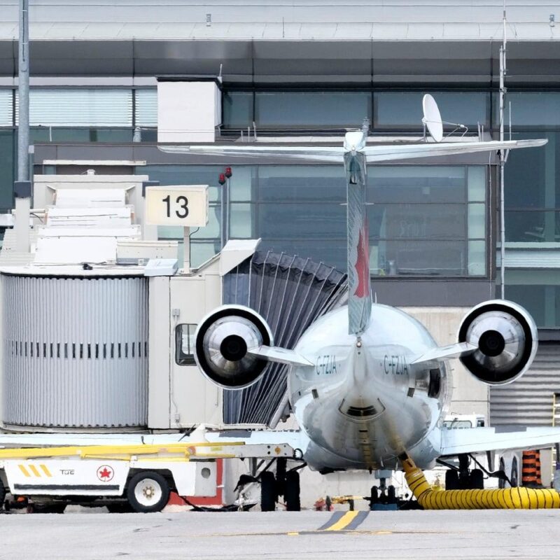 Aéroport, avion, bilinguisme