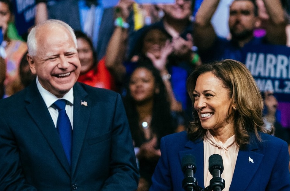 Tim Waltz et Kamala Harris.