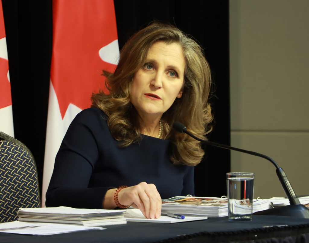 Énoncé économique, Chrystia Freeland