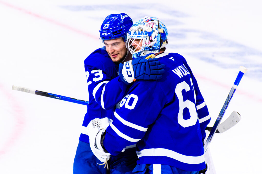 Leafs, Knies-Woll