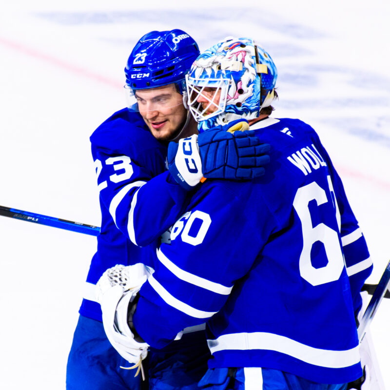 Leafs, Knies-Woll