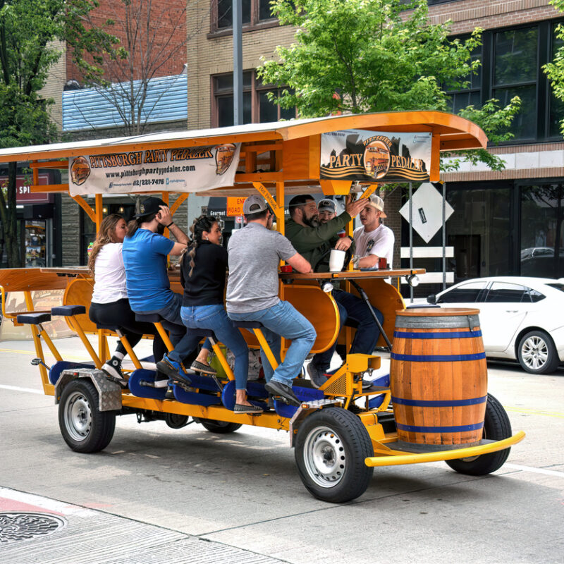 vélo bar, party bike, pedal pub