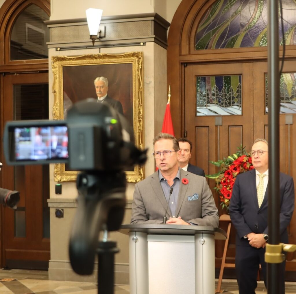 politique, clause dérogatoire, Ottawa