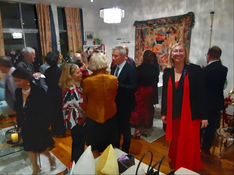 enseignante Marie-Claude Douville, Palmes académiques