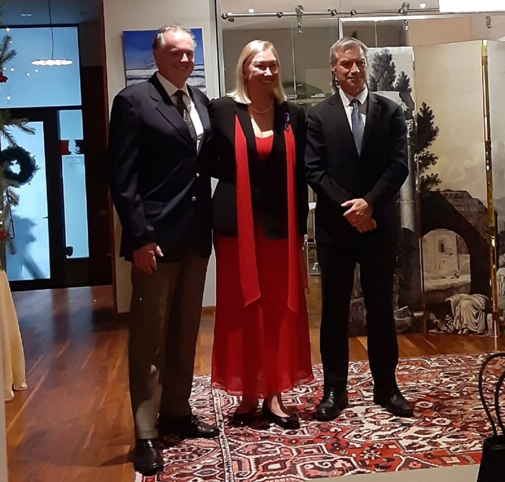 enseignante Marie-Claude Douville, Palmes académiques