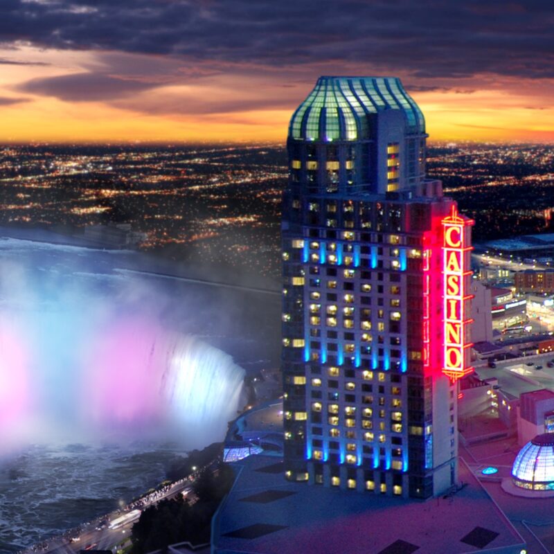 Le casino de l'hôtel Fallsview à Niagara Falls.