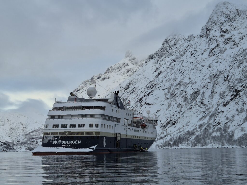 aurores boréales, Norvège navire MS Spitsbergen HX Expeditions