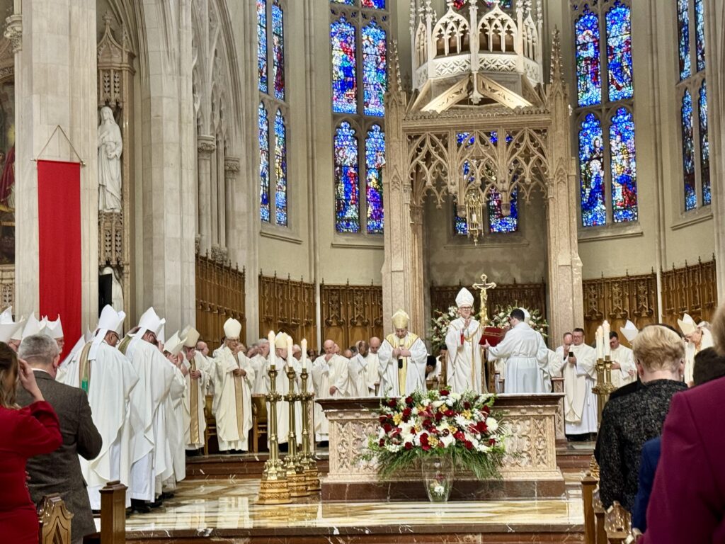 évêque Joseph Dabrowski de Hamilton