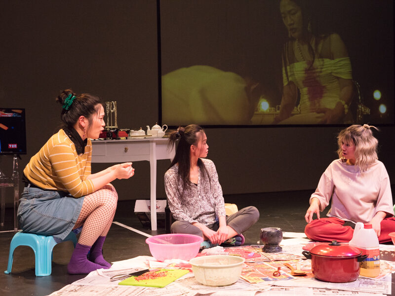 Bonnes Bonnes théâtre français 22 avril