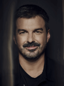 Damien Robitaille, Lou-Adriane Cassidy