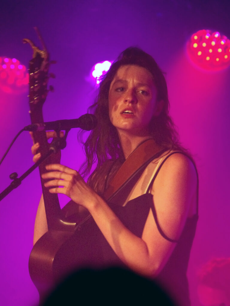 Paradise, Damien Robitaille et Lou-Adriane Cassidy.