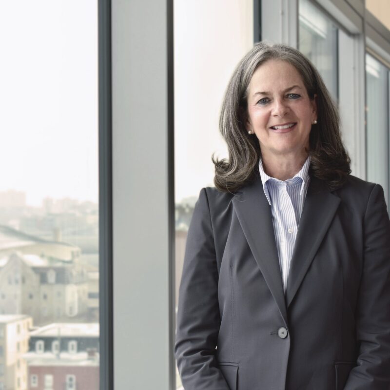 Kelly Burke, commissaire aux langues officielles