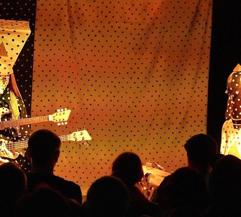 musique, Le duo québécois Angine de Poitrine