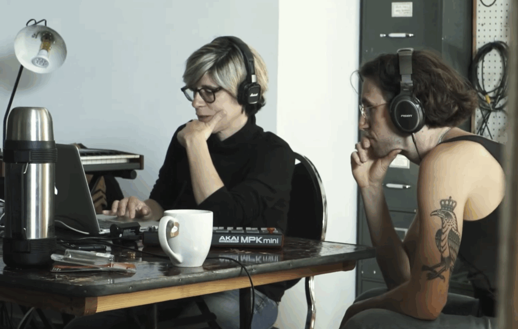 C'est dans l'air, musique assistée par ordinateur