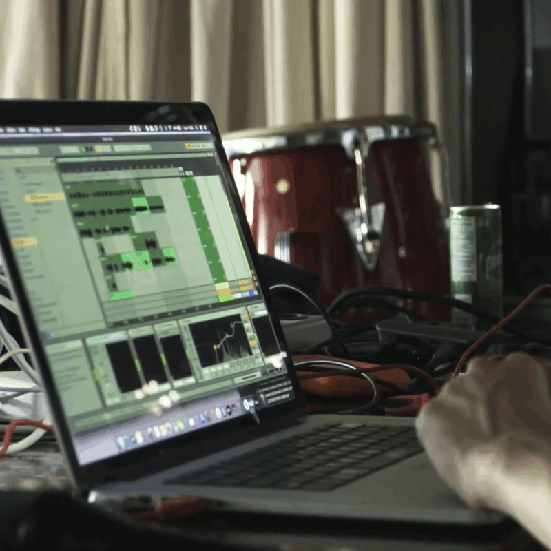 C'est dans l'air, musique assistée par ordinateur