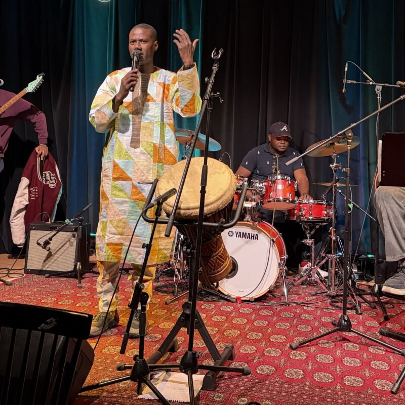 Le Monde de l’amour : le retour de Tamsir Seck