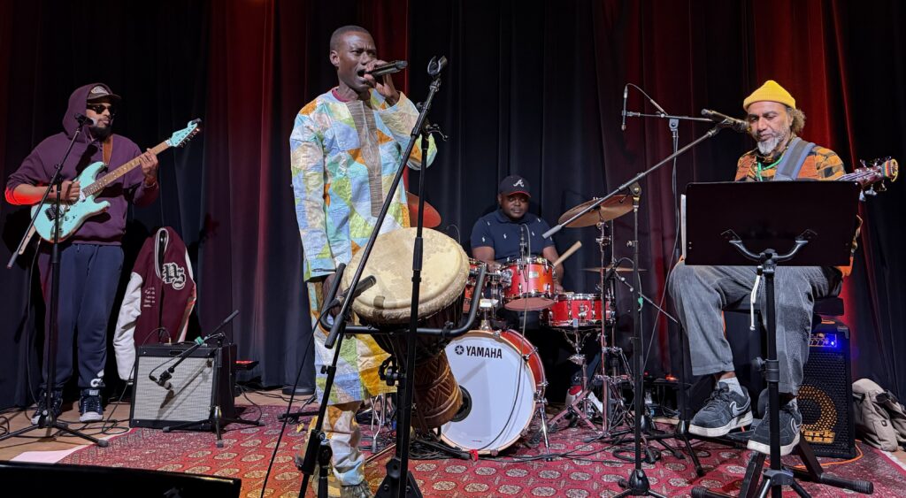 Le Monde de l’amour : le retour de Tamsir Seck